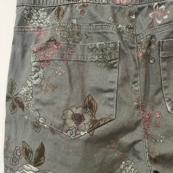 DEMOCRACY Floral Patterned Elastic waist Drawstring Womens Shorts, Size 10 NWOT - Picture 9 of 12
